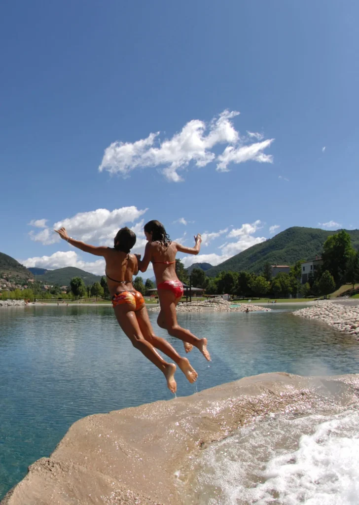 Swimming time for children at the Ferréols lake in Digne les Bains