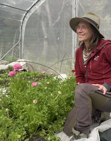 L’art floral en Haute-Provence : Joëlle et son Champ des Ombelles