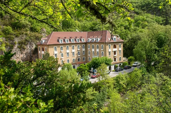 Hotel Le Richelme in the Vallon des Eaux Chaudes in Digne-les-Bains