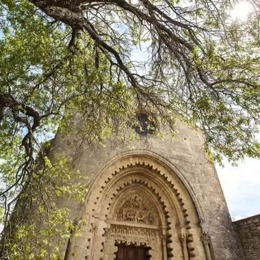 Prieuré de Ganagobie, tympan de l'église, art roman