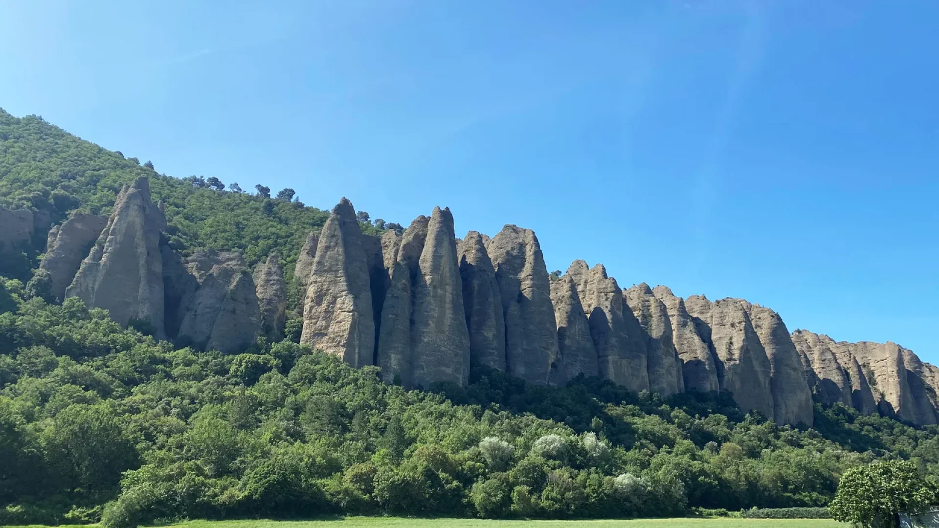Vue sur les pénitents des Mées