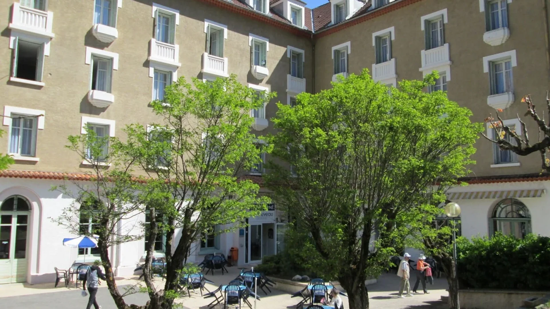 Hôtel Le Richelme à proximité de l'établissement thermal de Digne les Bains