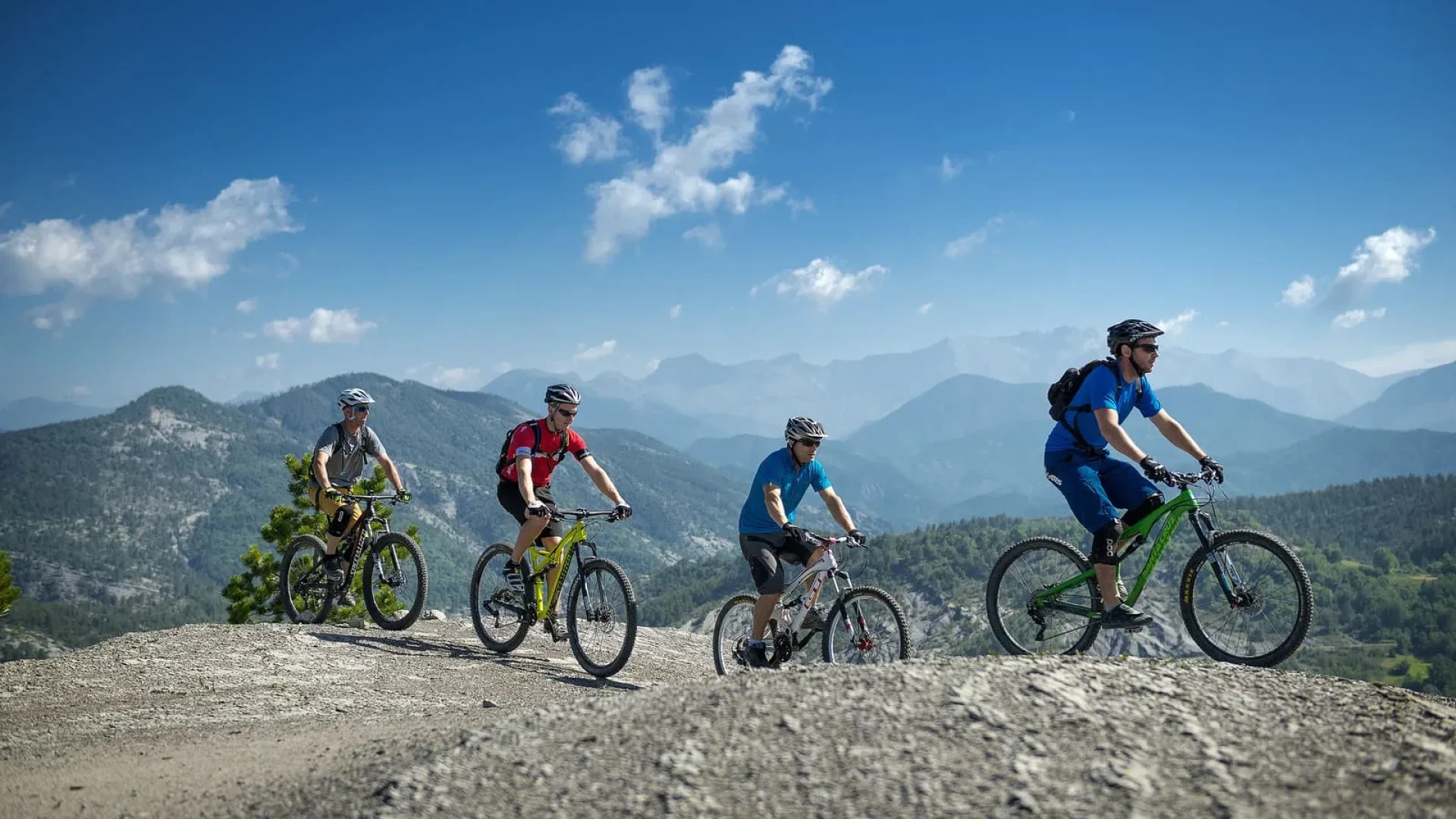 VTT dans les terres noires
