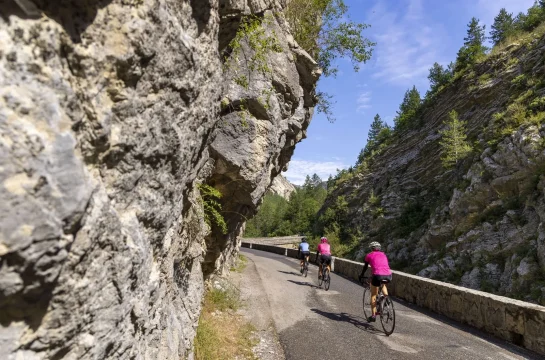 A vélo dans les clues de Barles