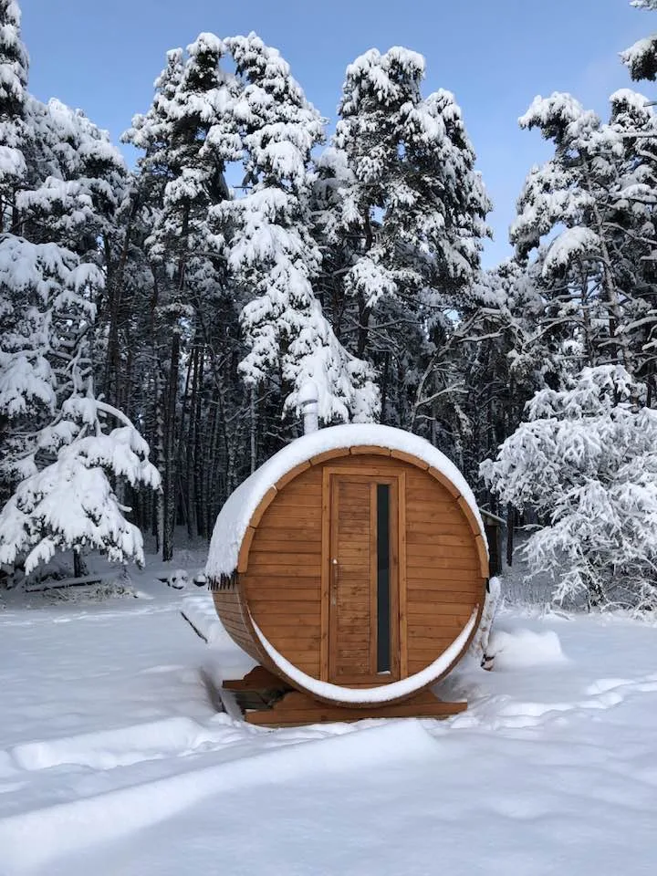 Sauna sous la neige, Les Bains des Bois à Montclar