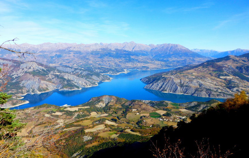 Belvédère sur le lac de Serre-Ponçon depuis Clot la Cime La Bréole