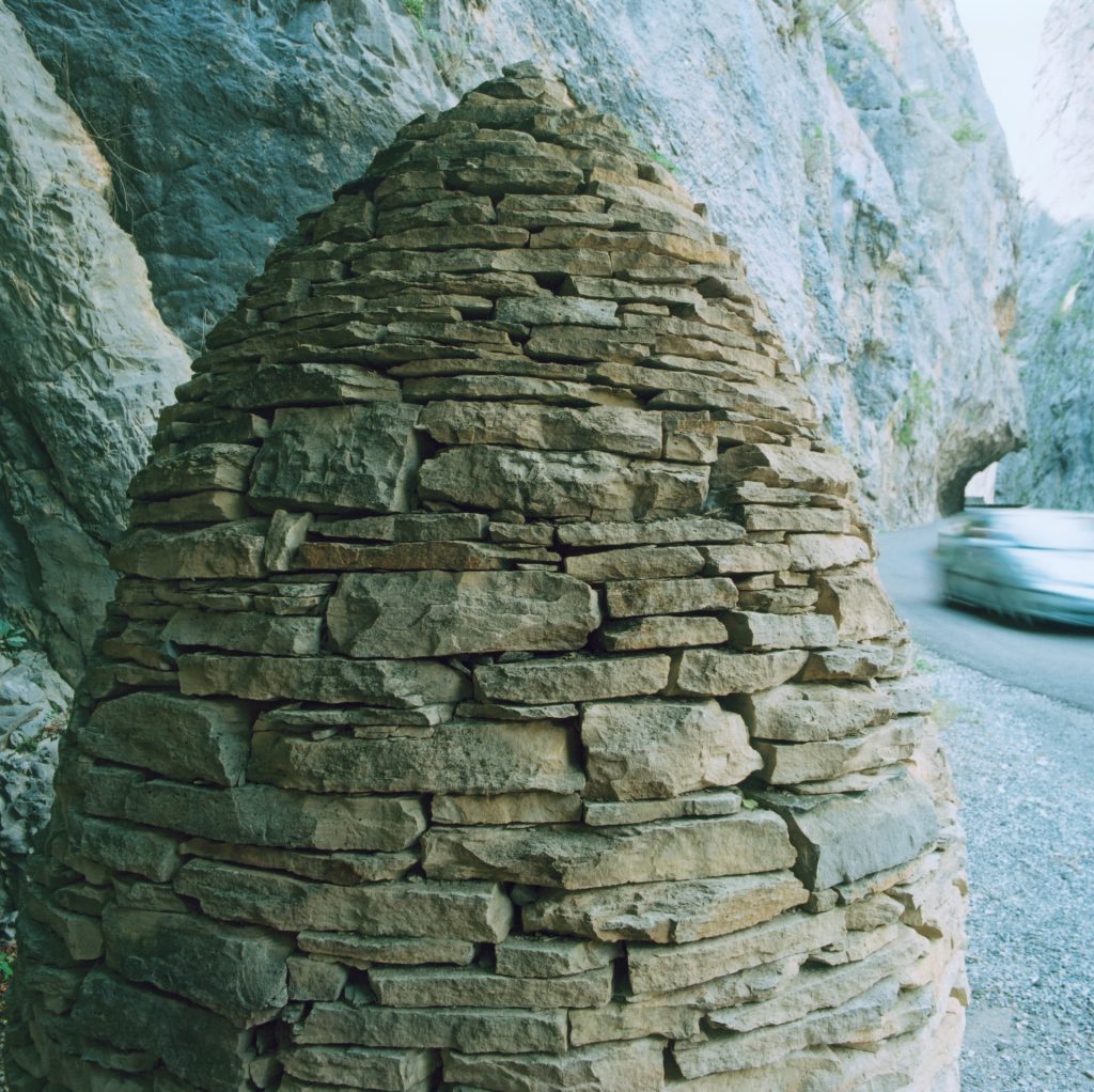 Sentinelle des Clues de Barles Andy Goldsworthy